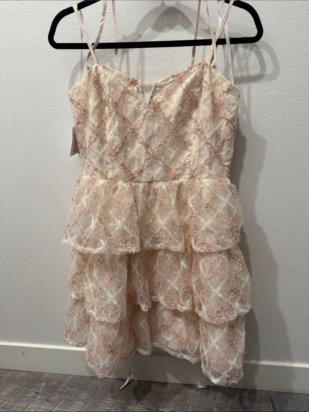 Just Me Tiered Embroidered Sequin Mini Dress Size L NWT Style JND14216